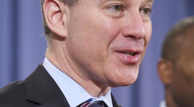 acuzat de violente procurorul statului new york a demisionat