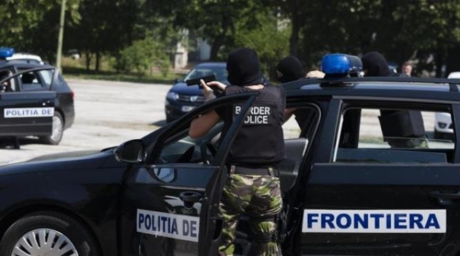 caz incredibil la arad doi soti au incercat sa isi scoata ilegal copilul din tara ascuns sub o patura