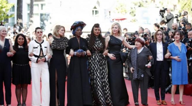cannes 2018 saisprezece actrite de culoare si metise au protestat pe covorul rosu impotriva discriminarii