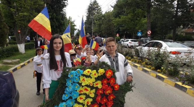 peste 50 de persoane au participat la un mars pentru cinstirea eroilor neamului romanesc