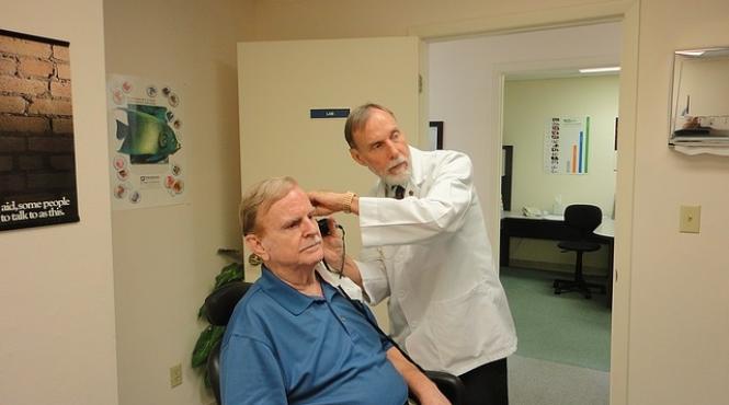 widex si sivantos fuzioneaza pentru a forma al treilea producator mondial de proteze auditive