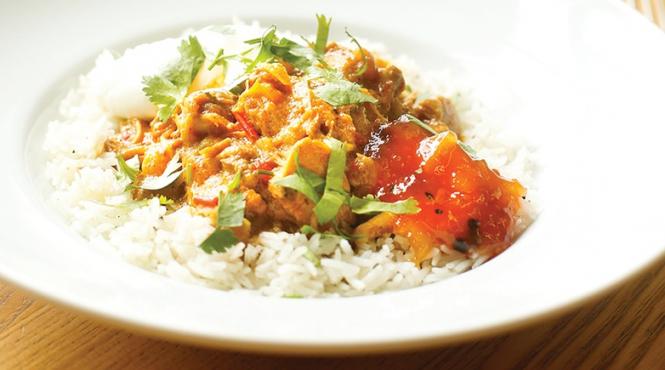 reteta zilei curry picant de pui cu orez basmati si chutney de mango