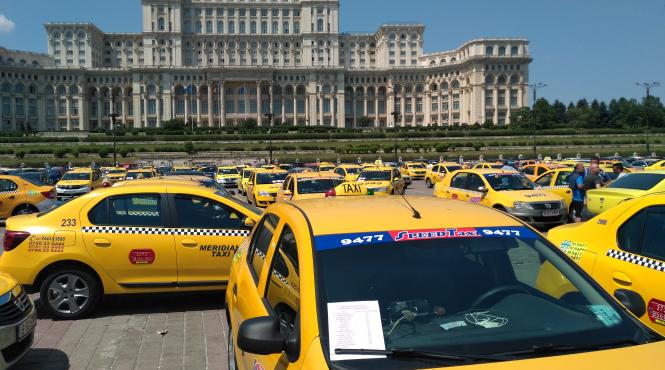protestul taximetristilor impartit in doua