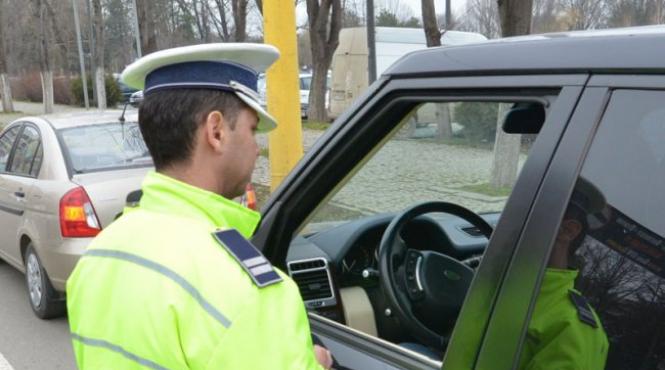 politistii rutieri au retinut vineri peste 500 de permise de conducere