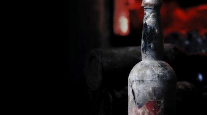 o sticla de vin din anul 1774 vanduta cu 103 700 de euro la o licitatie din franta