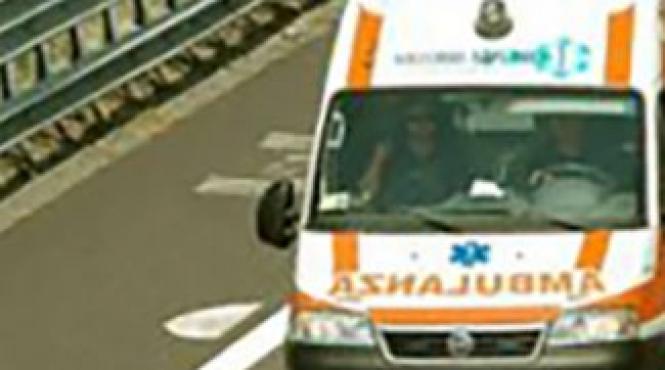 un roman a fost spulberat pe o autostrada din italia