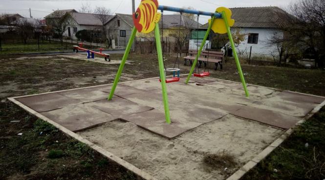 investitie in paragina la cumpana locuri de joaca transformate in adevarate capcane pentru copii