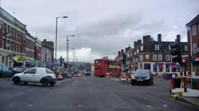 burnt oak sau mica romanie din londra