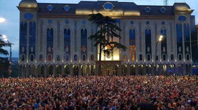 protest masiv la tbilisi pentru demisia guvernului