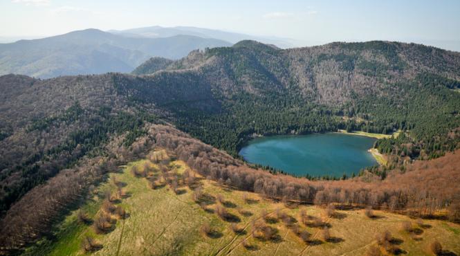 scaldatul si inotul sunt interzise in lacul sfanta ana
