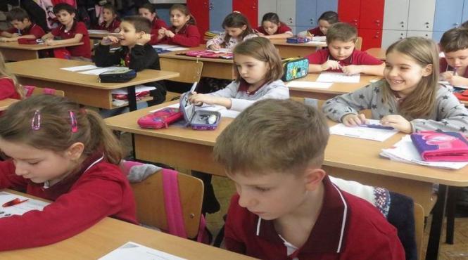 maine de ziua invatatorului elevii vor desfasura activitati extracurriculare