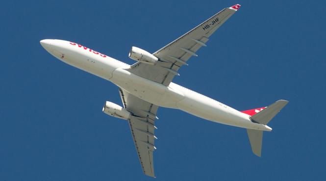 o cursa aeriana directa de la phenian a aterizat la singapore