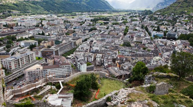 locuitorii cantonului elvetian valais au respins candidatura orasului sion pentru gazduirea jo de iarna