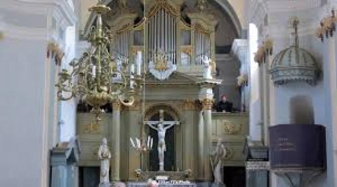 brasov concert special de fado in biserica fortificata de la crit