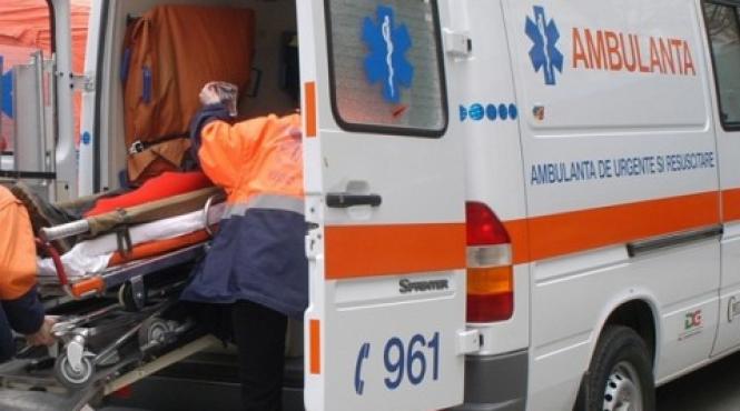 un sofer de 70 de ani fara permis si baut la volan a produs un accident rutier soldat cu doi raniti