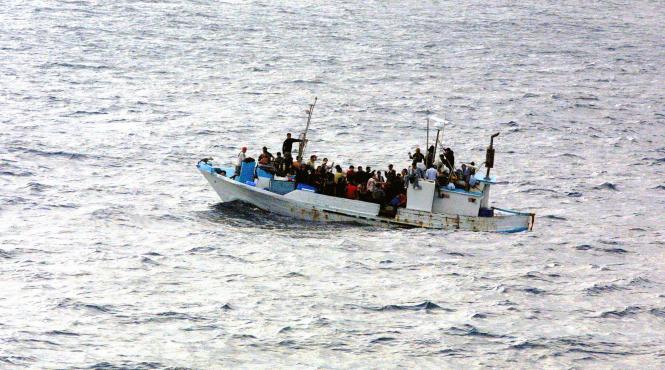 misiunea franceza pentru audierea solicitantilor de azil de pe nava aquarius a inceput in spania