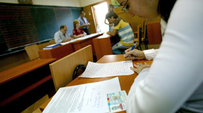bacalaureat 2018 136 871 de absolventi de liceu s au inscris pentru a sustine examenul