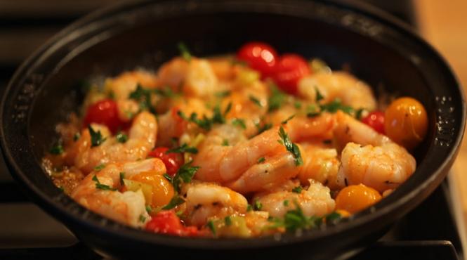 reteta zilei creveti cu legume si cascaval