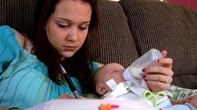 vaslui a crescut numarul mamelor minore din centrele maternale