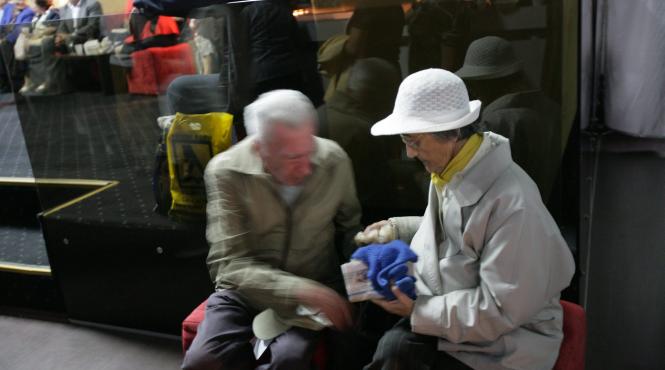 cati pensionari erau in romania cat era pensia medie in 1993