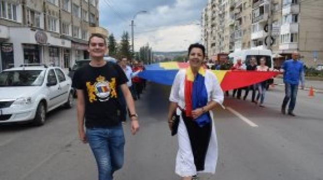 duminica incepe marsul centenarului de la alba iulia la chisinau