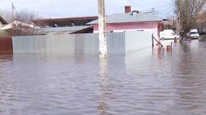 cod rosu de inundatii pe rauri din covasna si brasov
