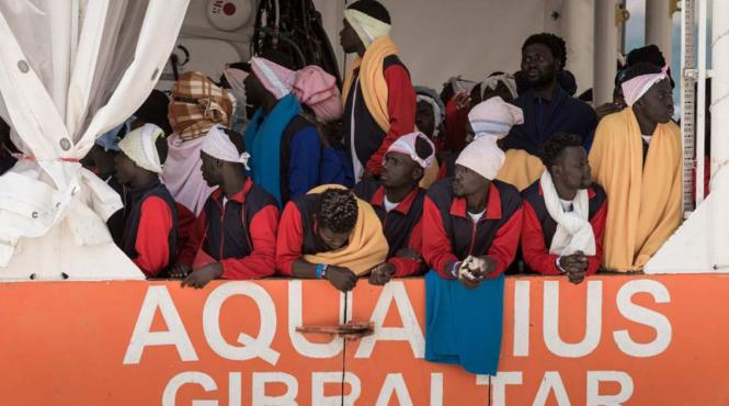 franta va gazdui circa 80 de refugiati de pe nava umanitara aquarius si 52 de pe lifeline