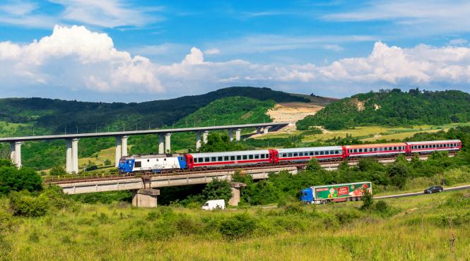 prinde primul tren turistic romanesc