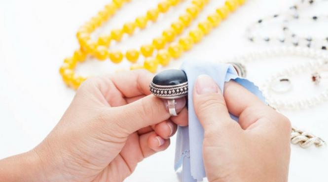 cum sa iti ingrijesti bijuteriile