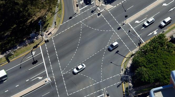 fenomenul asfaltului topit avariaza vehicule si infurie soferii in australia