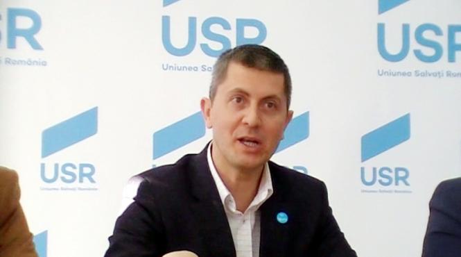 liderii usr si pmp fac un apel la parlamentarii pnl sa semneze sesizarea la ccr pe codul administrativ