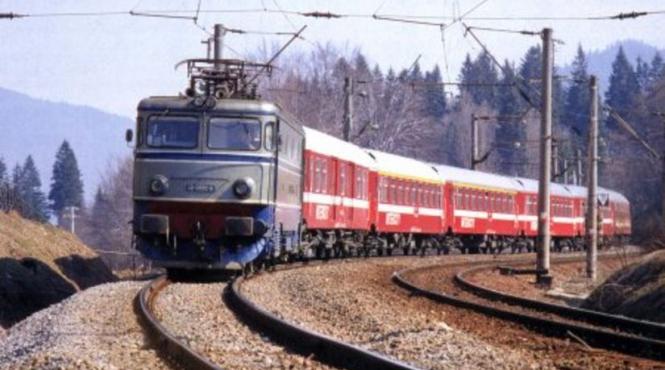 traficul feroviar a fost reluat cu locomotive diesel in urma blocajului dintre baile tusnad si tusnad sat