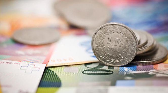 francul elvetian vulnerabil in fata unui razboi comercial