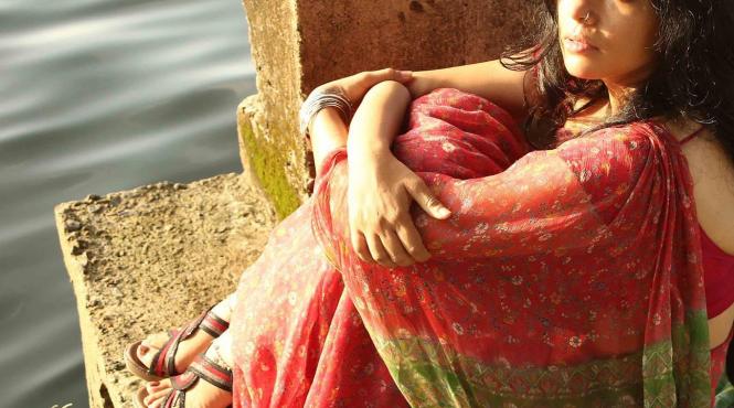 o scena dintr un serial produs de netflix distribuita ca fiind un videoclip porno