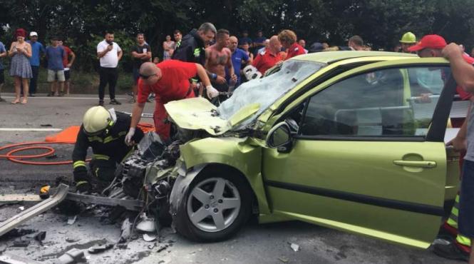 trei persoane ranite intr un accident in apropiere de costinesti