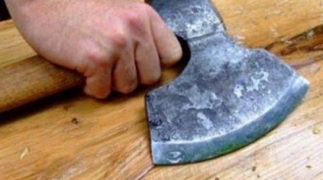 caz socant in bistrita nasaud un barbat a fost atacat cu securea de un consatean