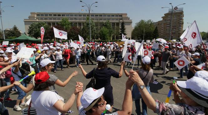 cum se organizeaza legal un miting
