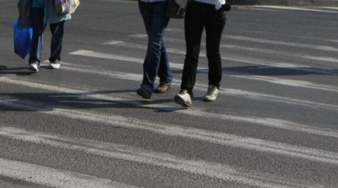 o adolescenta a fost ranita pe trecerea de pietoni in galati