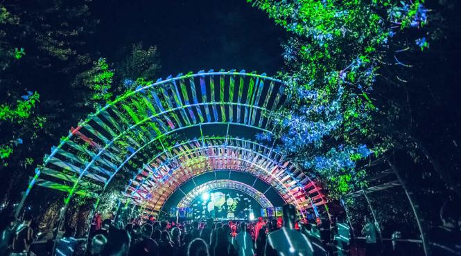 3 smoked olives island festival