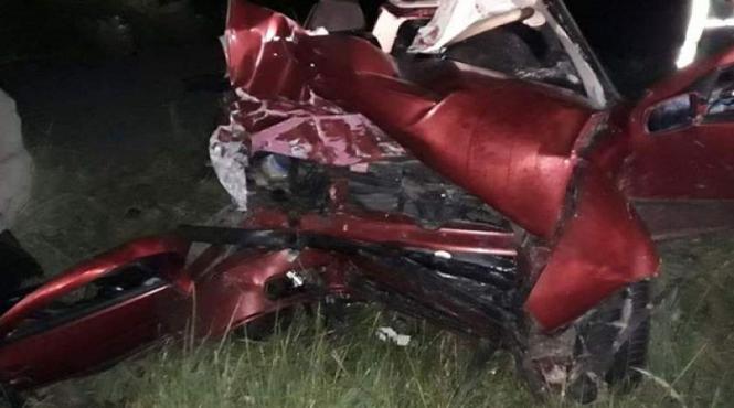 accident grav in caras severin soferul avea alte preocupari in timp ce se afla la volan si a lovit un cap de pod prietenul lui a murit