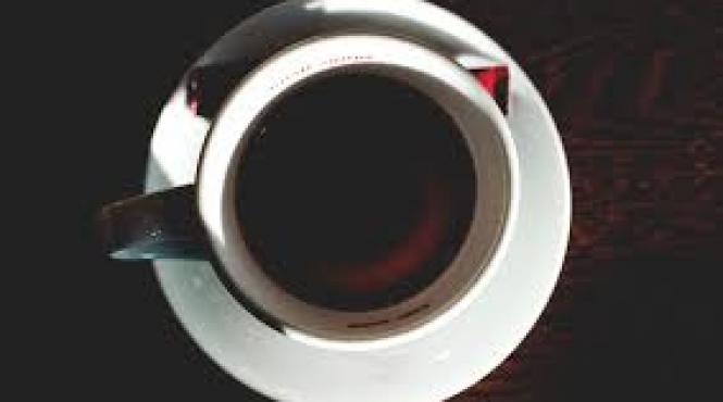 cani de cafea cu portretul lui hitler comercializate in cehia