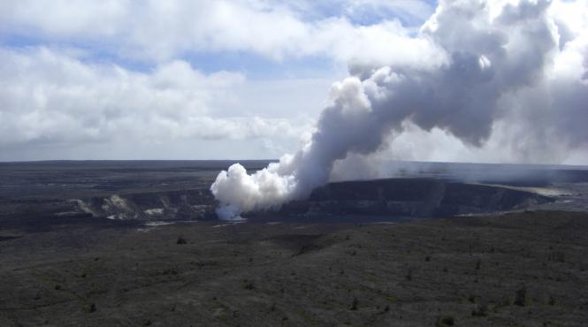 hector vs kilauea un uragan si un vulcan se vor infrunta saptamana viitoare