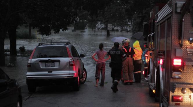 ploile abundente au provocat inundatii in numeroase zone din toronto