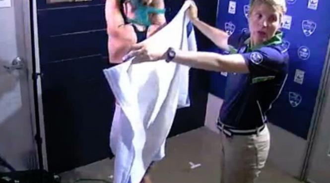 halep dezbracata de mandrie la cincinnati