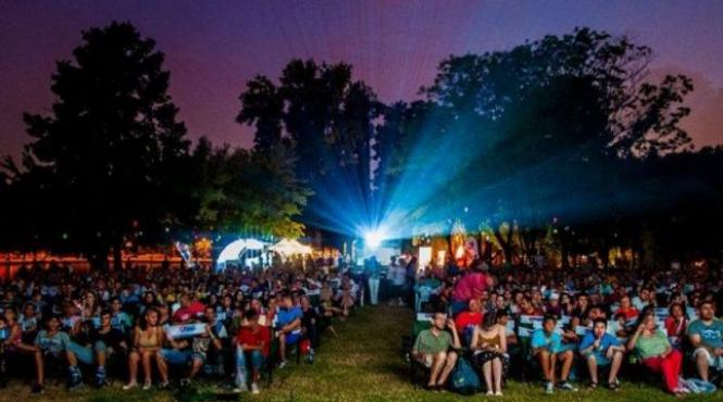 filme nominalizate si premiate la globurile de aur cannes cesar si oscar la cinema in aer liber