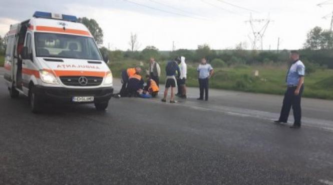 un adolescent de 15 ani a fost lovit de o masina pe dn 17 in zona unei treceri de pietoni