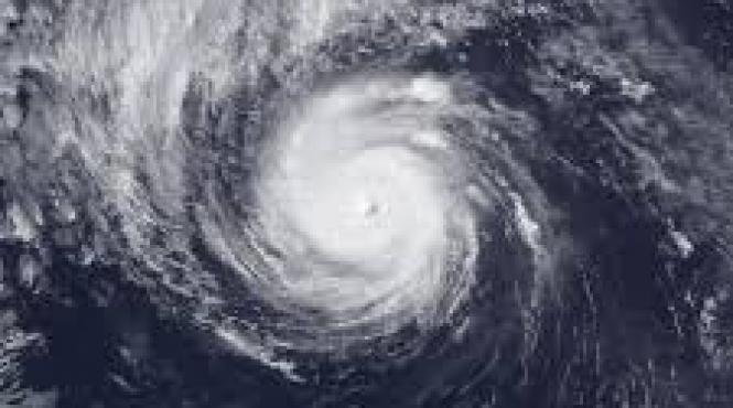 uraganul lane a ajuns la intensitate maxima in timp ce se indreapta spre hawaii