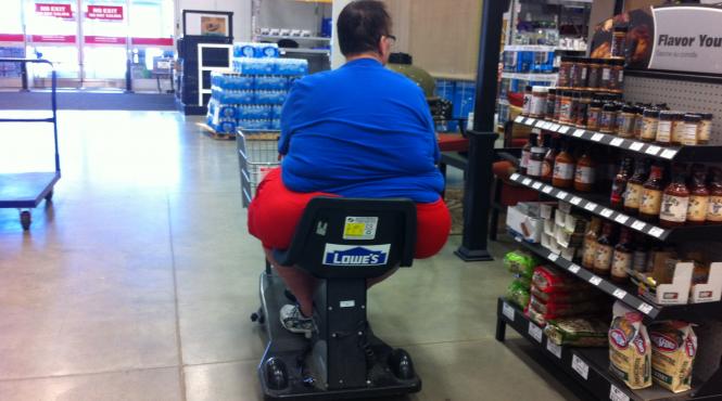 candva a fost atlet dar acum cantareste 235 de kilograme