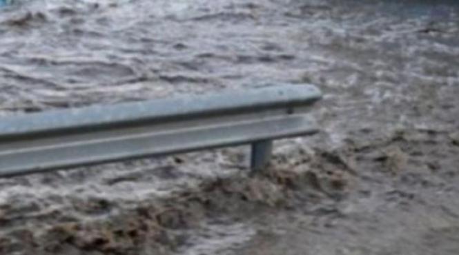 atentionare de inundatii si depasiri ale cotelor de atentie pe raul trotus pana la miezul noptii