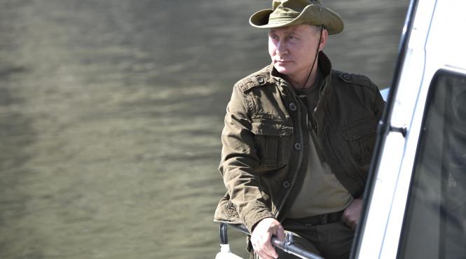 foto vladimir putin la odihna in in siberia cu ministrul apararii